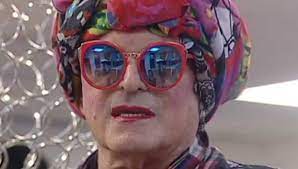 All cristiano malgioglio lyrics sorted by popularity, with video and meanings. Cristiano Malgioglio Aggredito Dalle Oche E Sfrattato Dal Loro Laghetto