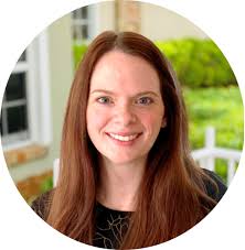 Sara Lott's Instagram, Twitter & Facebook