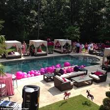 The most recent estimation of jermain dupri's net worth is between $2 million and $5 million dollars. Jermaine Dupri Loses His 5m Atlanta Mansion To Foreclosure After Years Of Fighting Banks Daily Mail Online
