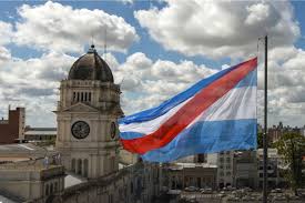 Bandera nacional argentina día de la bandera cartel de matemáticas adornos patrios dia de la escarapela efemerides argentinas proyecto didactico dia de la patria tradiciones argentinas. La Ensena Patria Con Una Franja Roja La Bandera Entrerriana Que Tiene Su Dia En Honor A Artigas Noticias Elentrerios Com