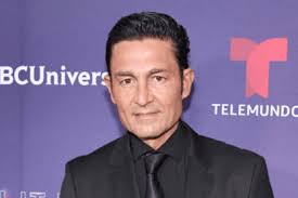 Fernando Colunga se convertirá en papá por primera vez a sus 57 años