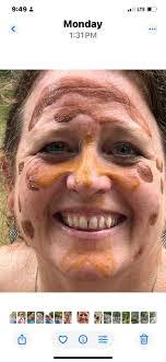 Lizette Anderson's Instagram, Twitter & Facebook