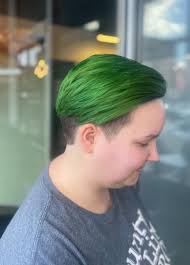 Kassie Robertson Stylist