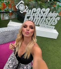 Elizabeth Loaiza | A mi estaba que me salía letreroooos por contarles esto.  Siempre he sido una apasionada por lo que quiera que sea que emprenda.  Estas fotos... | Instagram