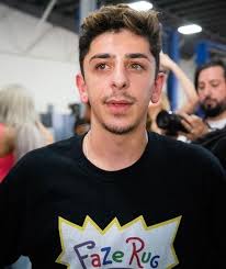 Pin By Aliciabajo On Youtube Stars Faze Rug In 2020 Youtube Stars Historical Figures Rugs