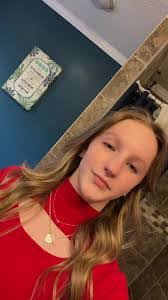 Ariel Collum's Instagram, Twitter & Facebook