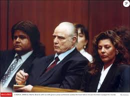 (1952)  emiliano zapata : Marlon Brando Et Son Fils Miko Lors Du Proces De Son Aine Christian En 2004 Purepeople