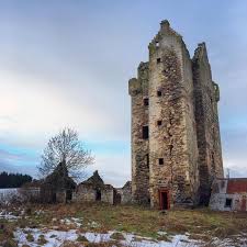 Fairburn Tower in Easter Ross, Scotland, originally built in the 16th  century and recently restored to its former glory : r/ArchitecturalRevival
