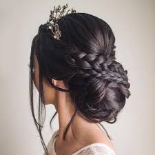 Your Fav Hairstyles كثير حلوه تسريحات الشعر المرفوعه مع الخصل العشوائية أكثر وحده عجبتكم Gelin Sac Modelleri Dugun Sac Modelleri Sac Guzelligi