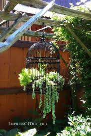 17 Faszinierende Und Preiswerte Diy Ideen Fur Den Garten Cooletipps De Gartencontainer Diy Gartenideen Diy Garden