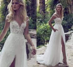Das hochzeitskleid ist für die braut der wohl wichtigste bestandteil der hochzeit. 15 Hochzeitskleid Strand Ideen Hochzeitskleid Hochzeit Hochzeitskleid Strand