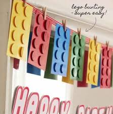 This machine easily dispenses a little handful of m&m's or a similar candy. Ideas Cumpleanos Tematica Lego Todo Bonito