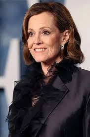 Legendary Actress Sigourney Weaver At 76🌟 Life Status: Alive ✨