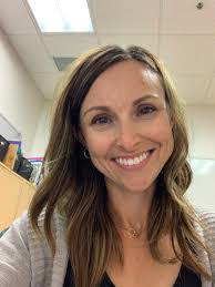 Sara East's Instagram, Twitter & Facebook