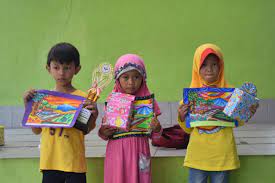 Mewarnai gambar juga dipercaya mampu meningkatkan konsenterasi dan fokus. Stmkg Mengajar Mengasah Kompetensi Anak Anak Melalui Lomba Mewarnai Dan Rangking 1 Tahun 2019 Stmkg