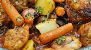 This One Pot Paprika Chicken Thighs Recipe With Potatoes And Carrots Is Healthy And Delicious And Goo Recipes Chicken Recipes Boneless Chicken Thigh Recipes