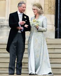 Sie verbrachten ihren hochzeitstag in nordirland. Camilla Parker Bowles Deliberately Avoided Prince Charles On The Day Of Their Anniversary And This Bold Move Has People Talking Celebrity Wedding Dresses Camilla Duchess Of Cornwall Prince Charles And Camilla