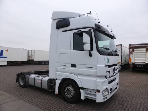 Mercedes Benz 1846L-2003 Cab & Chassis Truck