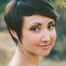 Robyn Baker's Instagram, Twitter & Facebook