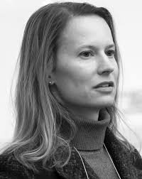 Jennifer Woolley's Instagram, Twitter & Facebook