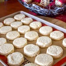 Elke dag worden duizenden nieuwe afbeeldingen van hoge kwaliteit toegevoegd. Polvorones De Limon Traditional Spanish Christmas Cookies