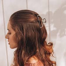 View this post on instagram. Amazon Com Kitsch Hair Clips Metal Hair Claw Clips Hair Accessories For Women Large Hair Clip 3 Inches Wide Open Shape Claw Clip Gold Beauty