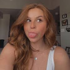 Amber Corson's Instagram, Twitter & Facebook