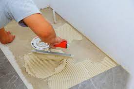 Sowohl für das verlegen als auch zusatzarbeiten können einige kosten anfallen: Bad Fliesen Kosten Preisfaktoren Beispiele Und Mehr