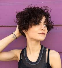 Short curly hair is beautiful and can look stylish on all women. 20 Amazing Curly Short Hairstyles For All Smart Women