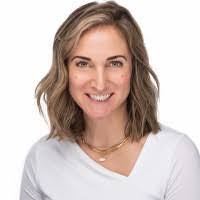 Holly Schulz's Instagram, Twitter & Facebook