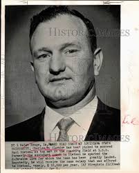 1962 Press Photo Louisiana State Football Coach Charles McClendon, Bat