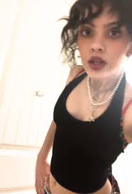 my phone is dying☹️