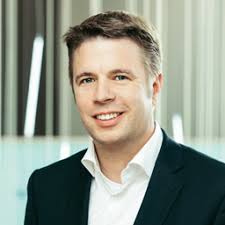 Online banking with us is simple and includes all the features you need to manage your current accounts, credit cards, savings, cash isas, investments and flexible offset mortgage. Oliver C Lange Head Of Product Management Santander Consumer Bank Ag Banco Santander Xing