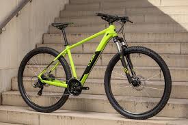 For beginners in the mountain bike sector and young riders, this series offers. Cube Aim Pro Green N Black