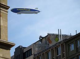 Share great memories of our flight on goodyear zeppelin. Goodyear Zeppelin Fliegt Uber Frankfurt