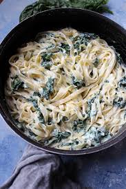 Creamy Ricotta And Spinach Pasta Recette Epinards Frais Recette Epinard Ricotta Recettes De Cuisine