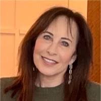 Amy Weiss's Instagram, Twitter & Facebook