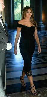 Pin By Zeynep Aguiar On People First Lady Melania Black Lace Gown Fashion Black Women Fashion