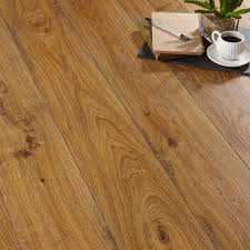 Quick Step Andante Natural Oak Effect Laminate Flooring 1 72 M Departments Diy At B Q Oak Laminate Flooring Wood Laminate Flooring