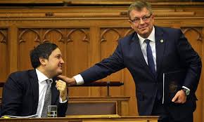 Matolcsy györgy a jegybank elnöke, kandrács csaba, nagy márton és patai mihály a jegybank alelnökei online sajtótájékoztatója. Matolcsy Gyorgy Helyettese Tudja Mit Csinalna A Magyarok Osszes Penzevel 168 Hu