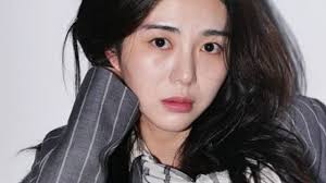 She is best known as a former member of the girl group aoa. Emergency Paramedics Sent To Kwon Mina S House After Her Recent Self Harm Post Fans Deeply Concerned Jazminemedia