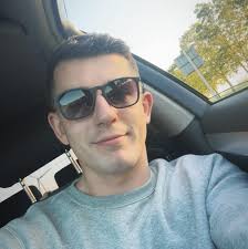 W młynie kibiców Pogoni Szczecin zawisła dziś wyjazdową flaga sympatyków  Elany Toruń. Fot. Michał Horbaczewski