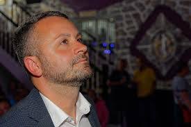 Robert Luhn's Instagram, Twitter & Facebook