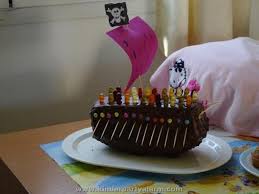 Der kuchen gehört zu den feinen backwaren. Piratenschiff Kuchen