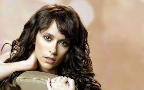 If you were the main character in these popular bollywood love triangles, who would you have picked? Actress Beautiful Beauty Brunette Hewitt Jennifer Love Model Woman Hd Wallpaper Wallpaperbetter