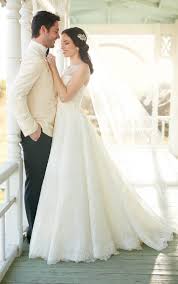 Zweiteiliges brautkleid mit seiden korsett und rock aus spitze. Zweiteiliges Brautkleid Mit Korsett Aus Spitze Martina Liana