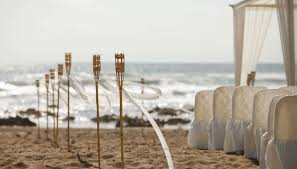 Scopri tutte le informazioni utili sulle spiagge italiane dove è possibile celebrare il tuo matrimonio su trovaspiagge. Matrimonio In Spiaggia Come Fare E Costi Dilei