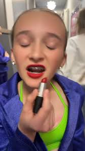 Hey everyone, it's Katherine Mountain here! 🌿 Happy Wellness Wednesday! 🌿  Today is all about taking care of ourselves and spreading good vibes. Let's  prioritize self-care, mental health, and share some delicious