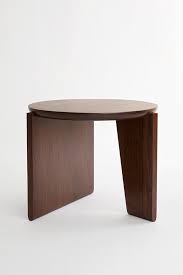 Curved Coffee Table Living Room Decor Trend 2019 Living Room Decor Trends 2019 Side Table Living Room Coffee Table