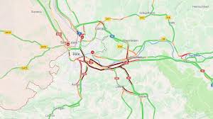 La suisse est le premier pays d'accueil de travailleurs frontaliers résidant en france : Accident La Frontiere Entre La France Et La Suisse Fermee A Bale